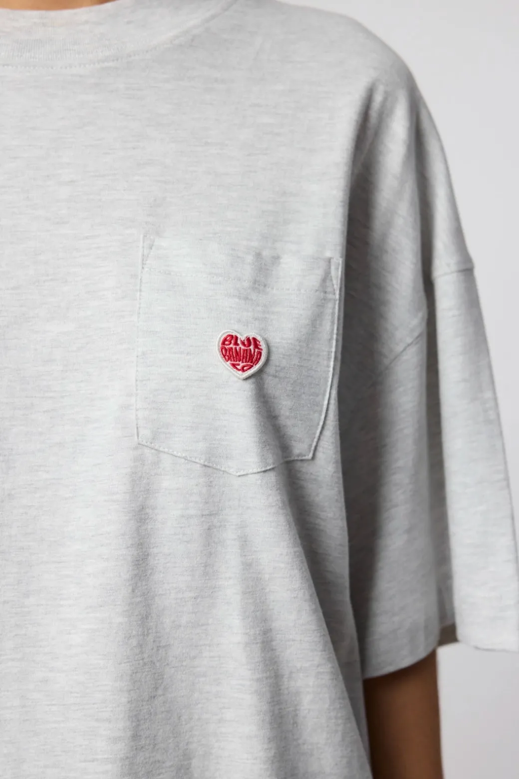 CAMISETA HEART POCKET LIGHT GREY MELANGE