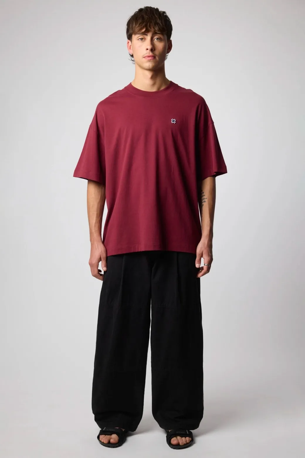 CAMISETA PATCH BURGUNDY