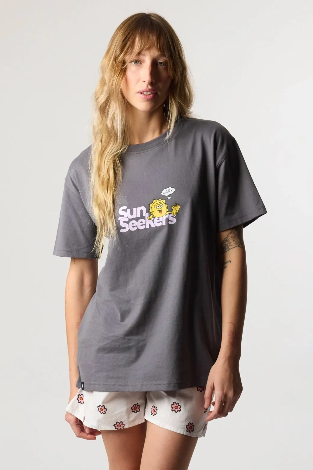 CAMISETA SUN SEEKERS ASH