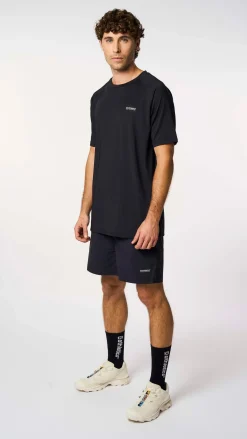 PANTALÓN CORTO ACTIVE NEGRO OSCURO