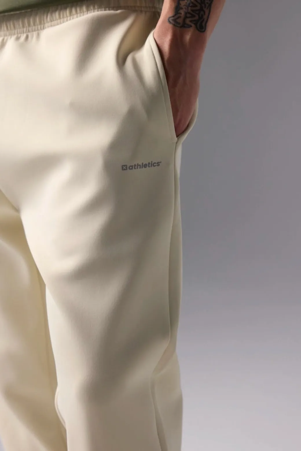 PANTALÓN TECH DUSTY CREAM