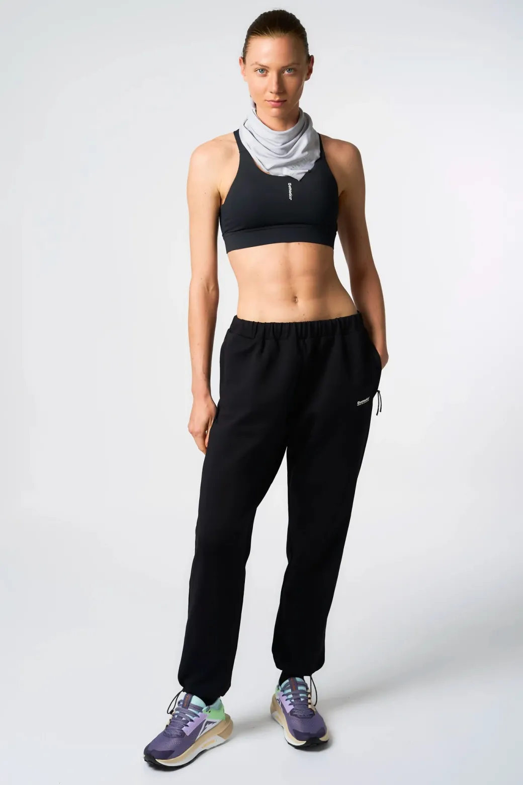 PANTALÓN TECH NEGRO OSCURO