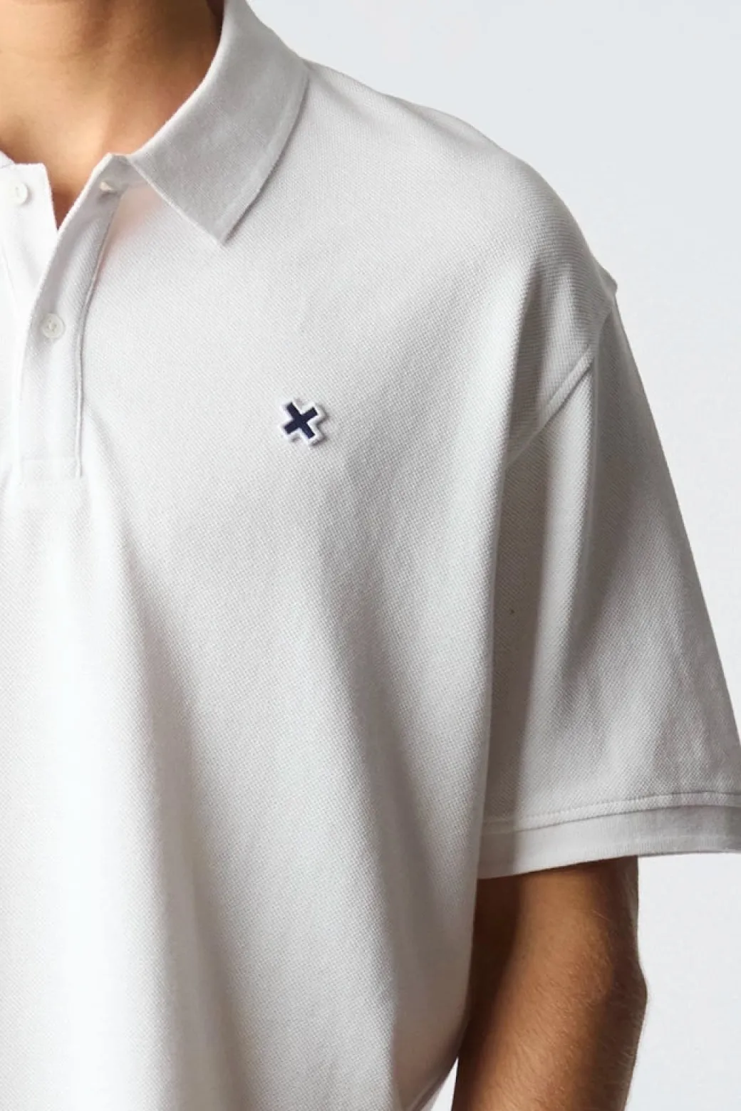 POLO PATCH BLANCO