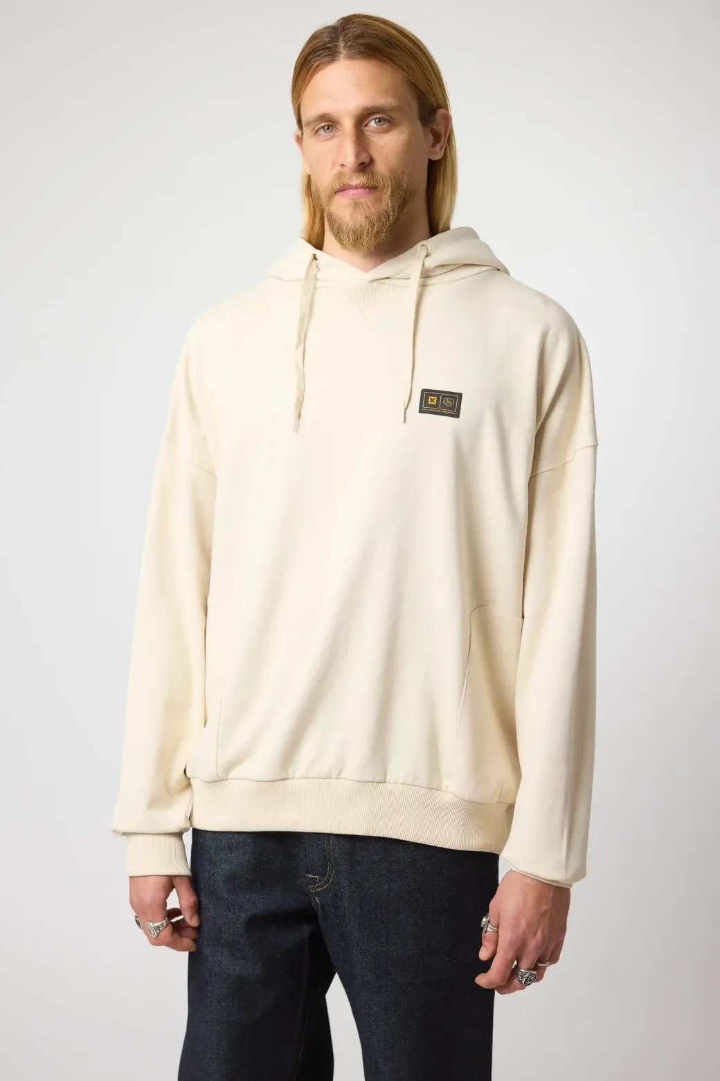 SUDADERA CON CAPUCHA BASIC PREMIUM CRD BLANCO ROTO