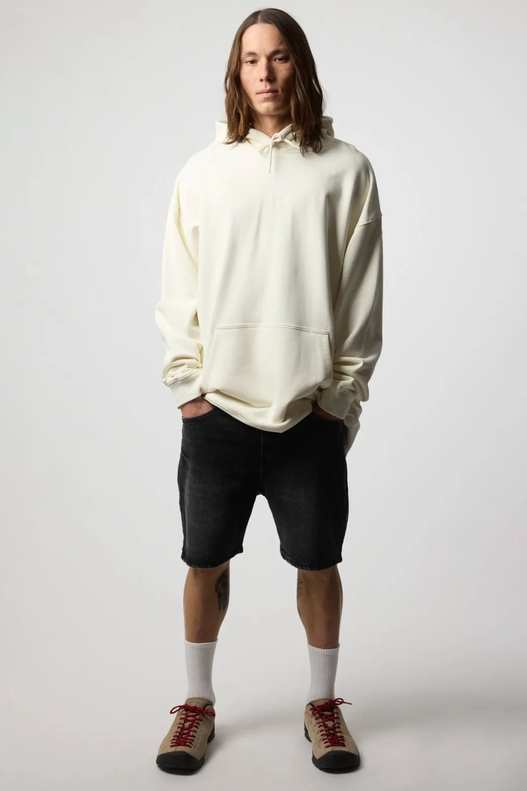 SUDADERA CON CAPUCHA BONFIRE CREMA