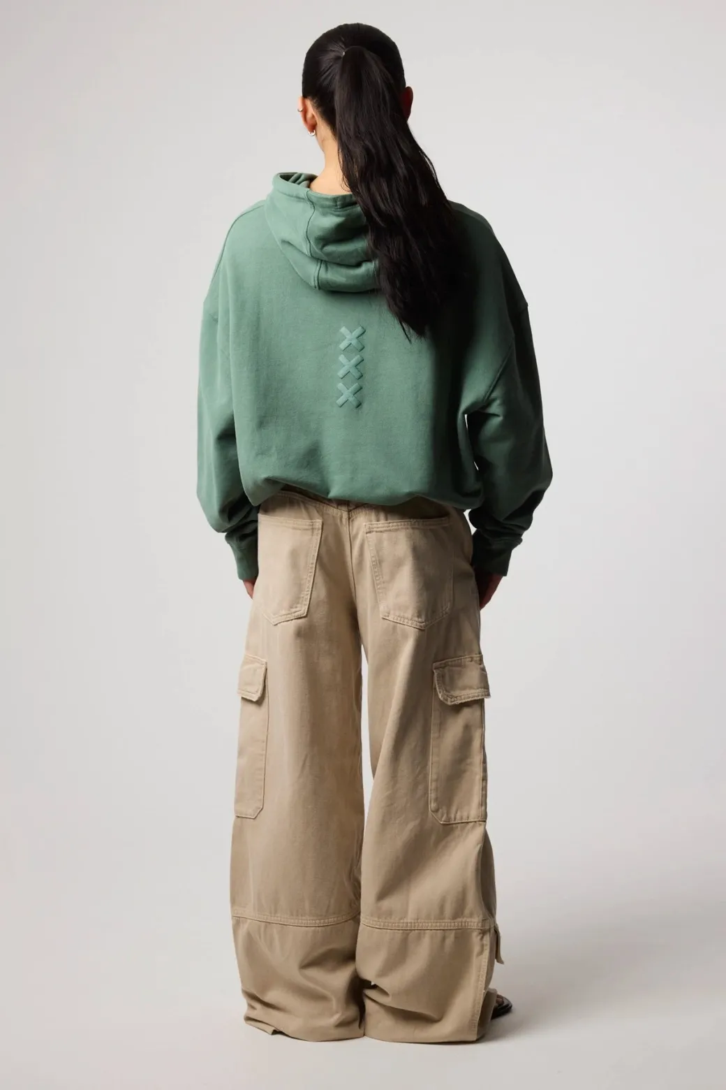 SUDADERA CON CAPUCHA BONFIRE PINE GREEN