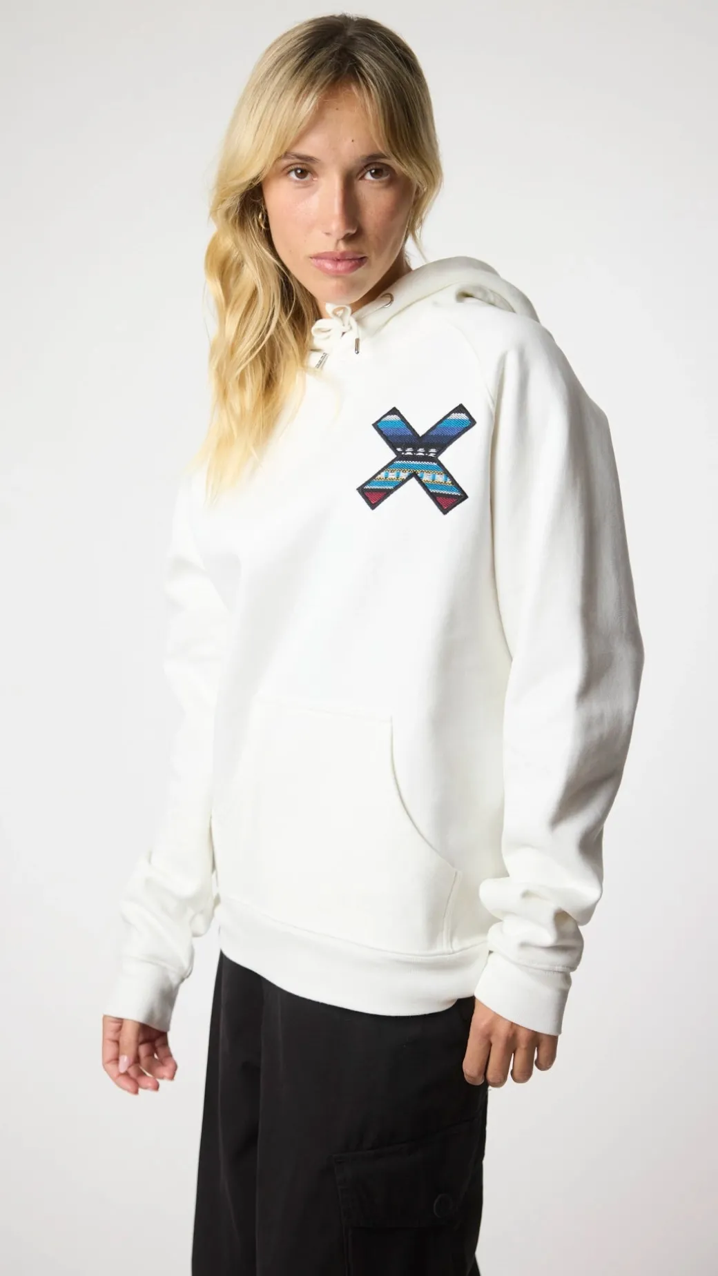 SUDADERA CON CAPUCHA CLASSIC BLANCO ROTO