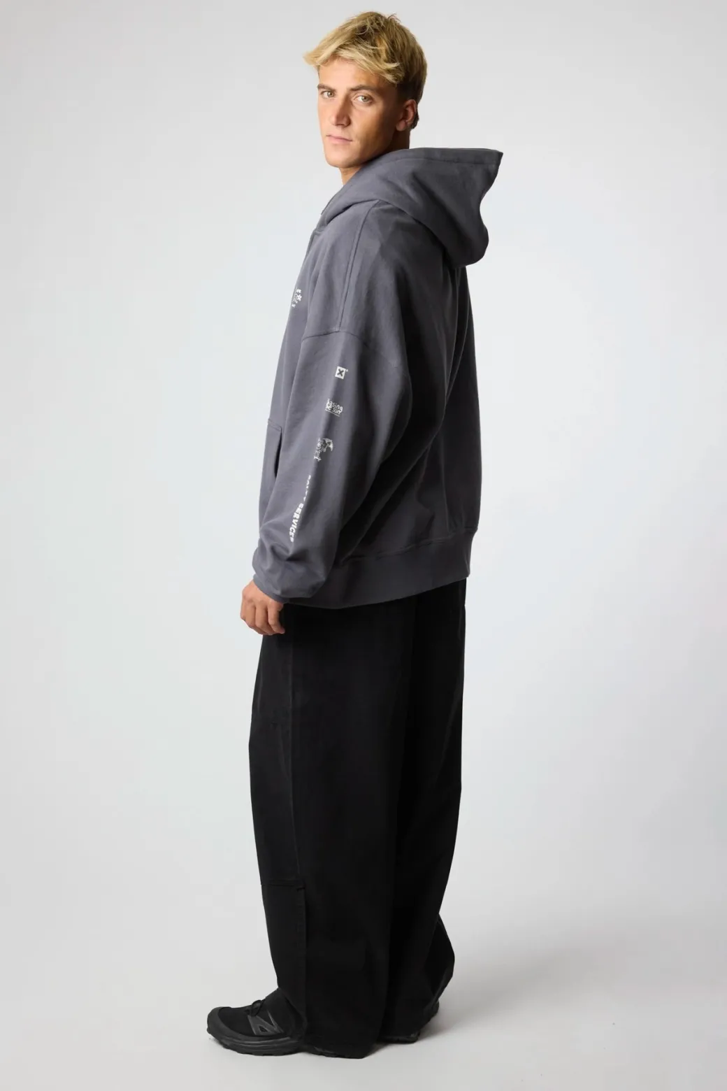 SUDADERA CON CAPUCHA FULL ZIP RANDOM ASH