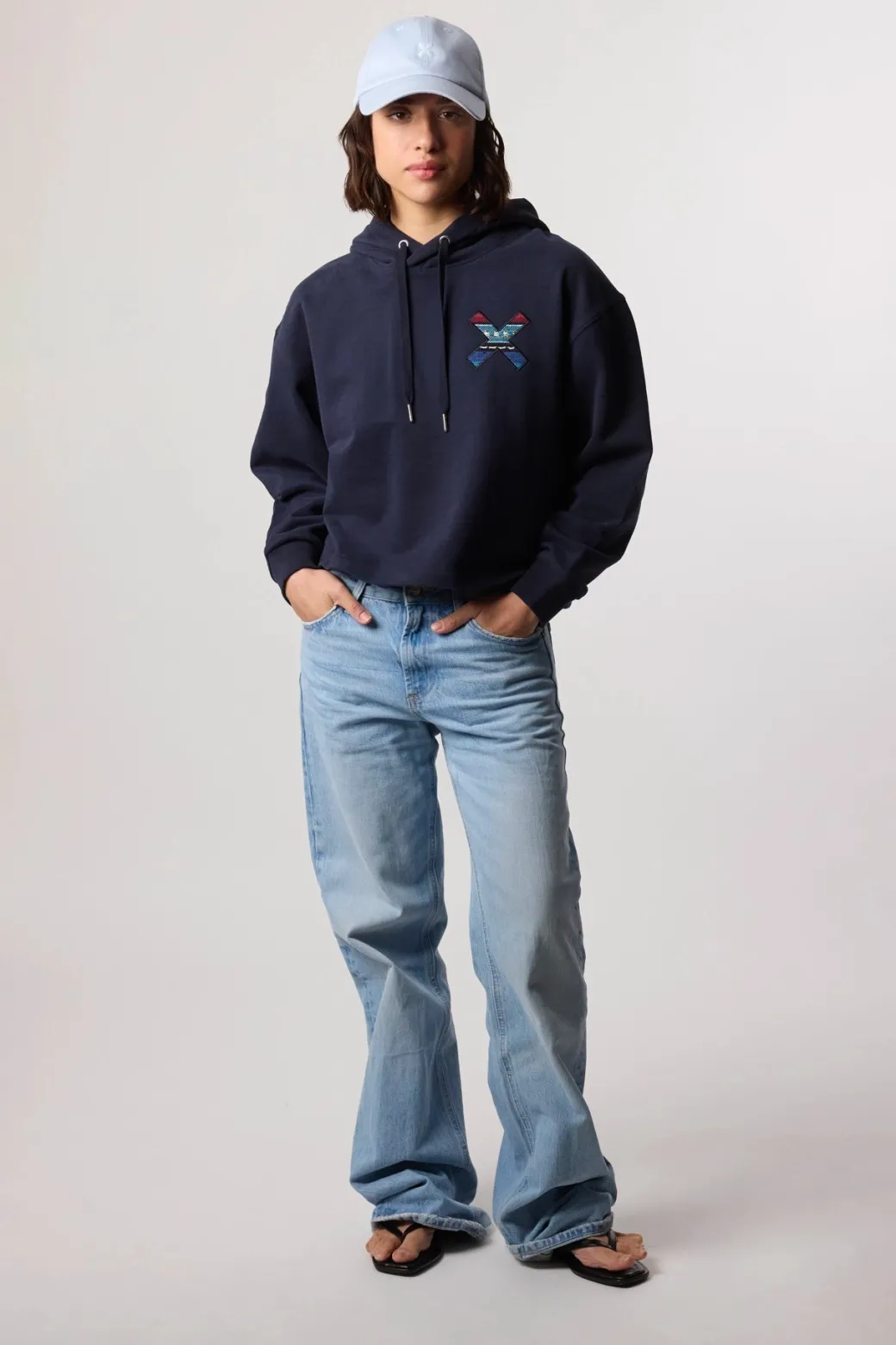 SUDADERA CON CAPUCHA MUJER CLASSIC AZUL MARINO