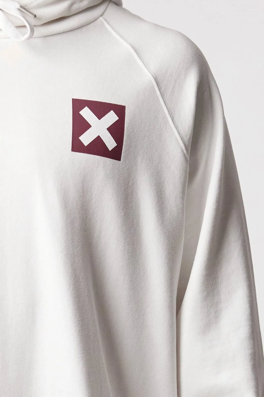 SUDADERA CON CAPUCHA NATURE BLANCA