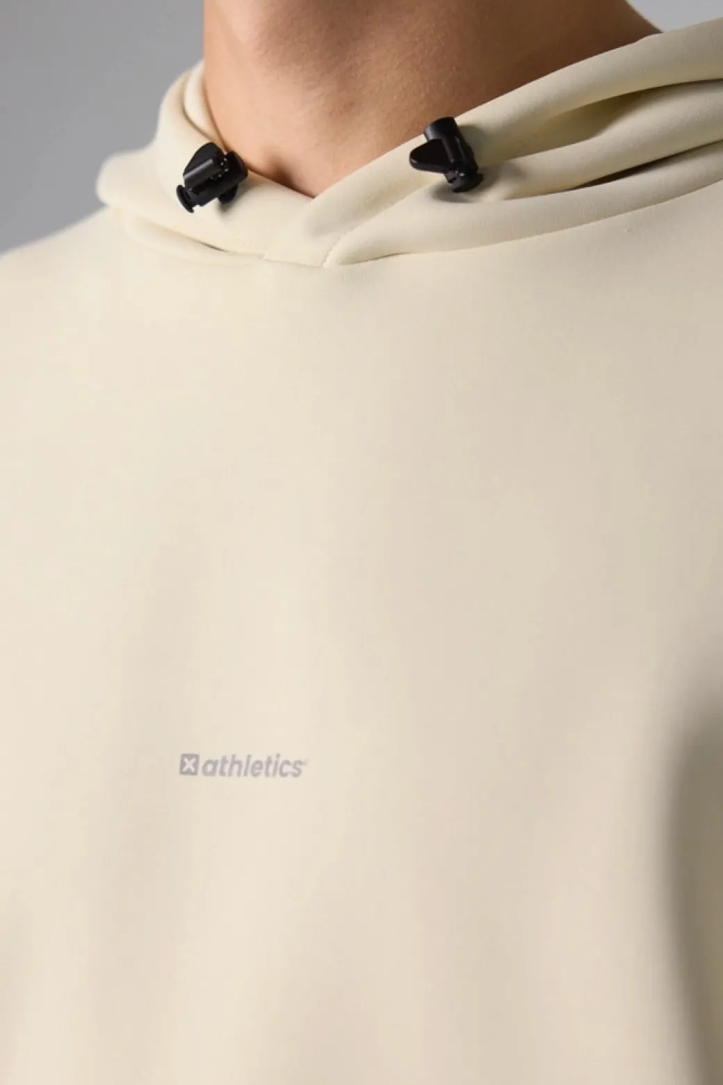 SUDADERA CON CAPUCHA TECH DUSTY CREAM