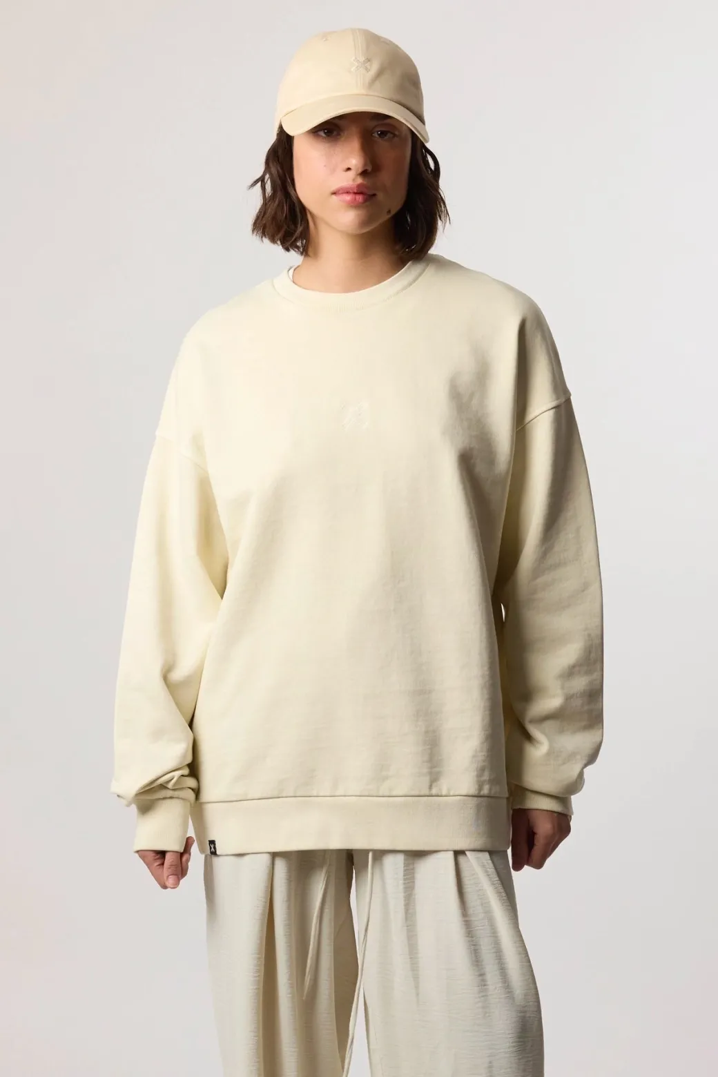 SUDADERA REEF CREMA